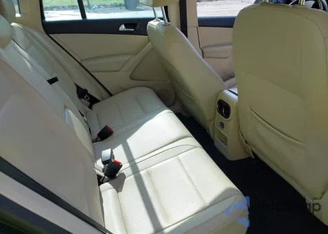 2015 Volkswagen Tiguan Se z USA, uszkodzony, nr VIN WVGAV7AX4FW603111